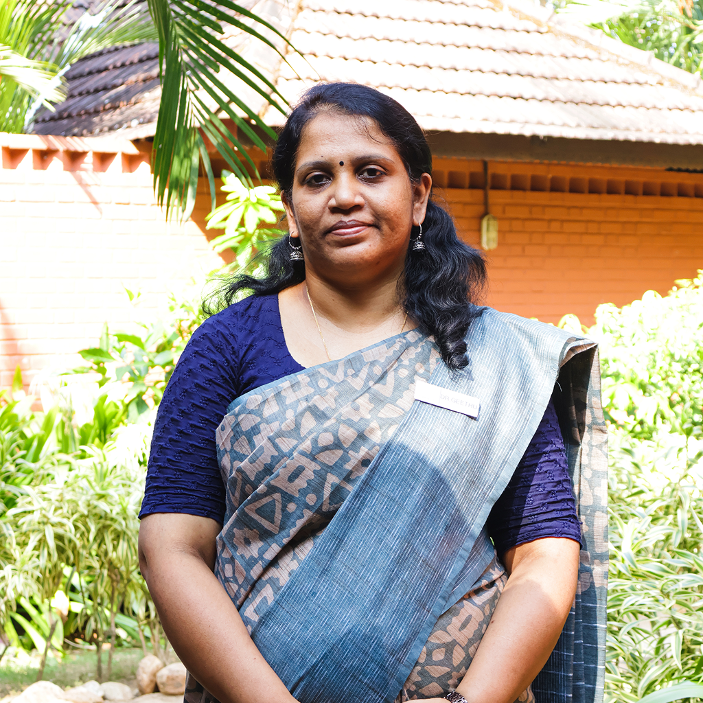 Dr Geethu1