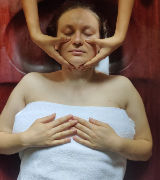 Face Massage of Ayurveda
